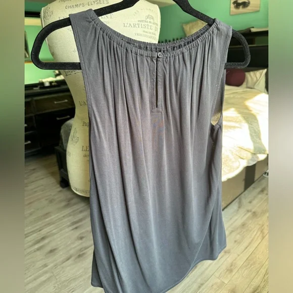 Loft Flowy Tank - Picture 4 of 9